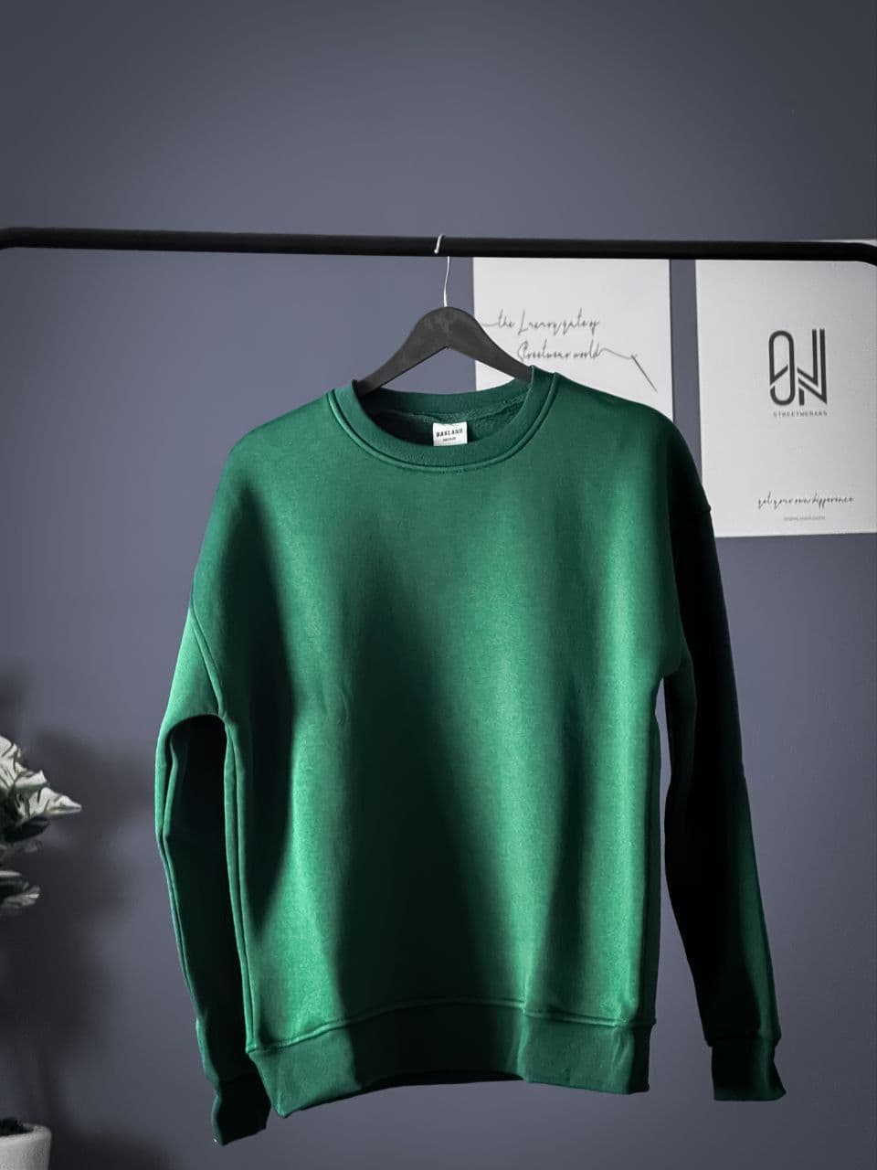 Green crewneck sweater 